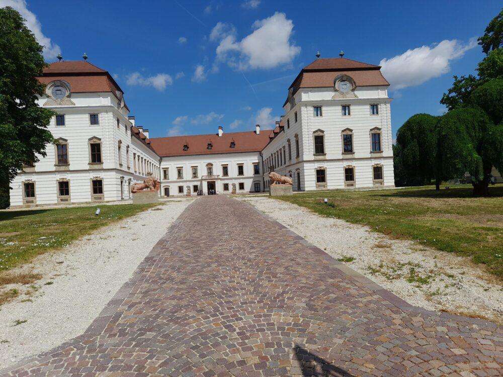 Esterhazy-kastely-1-scaled-e1751281974587