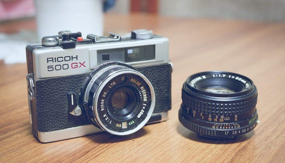 camera-fenykepezogep-regi-retro-e1739871876497